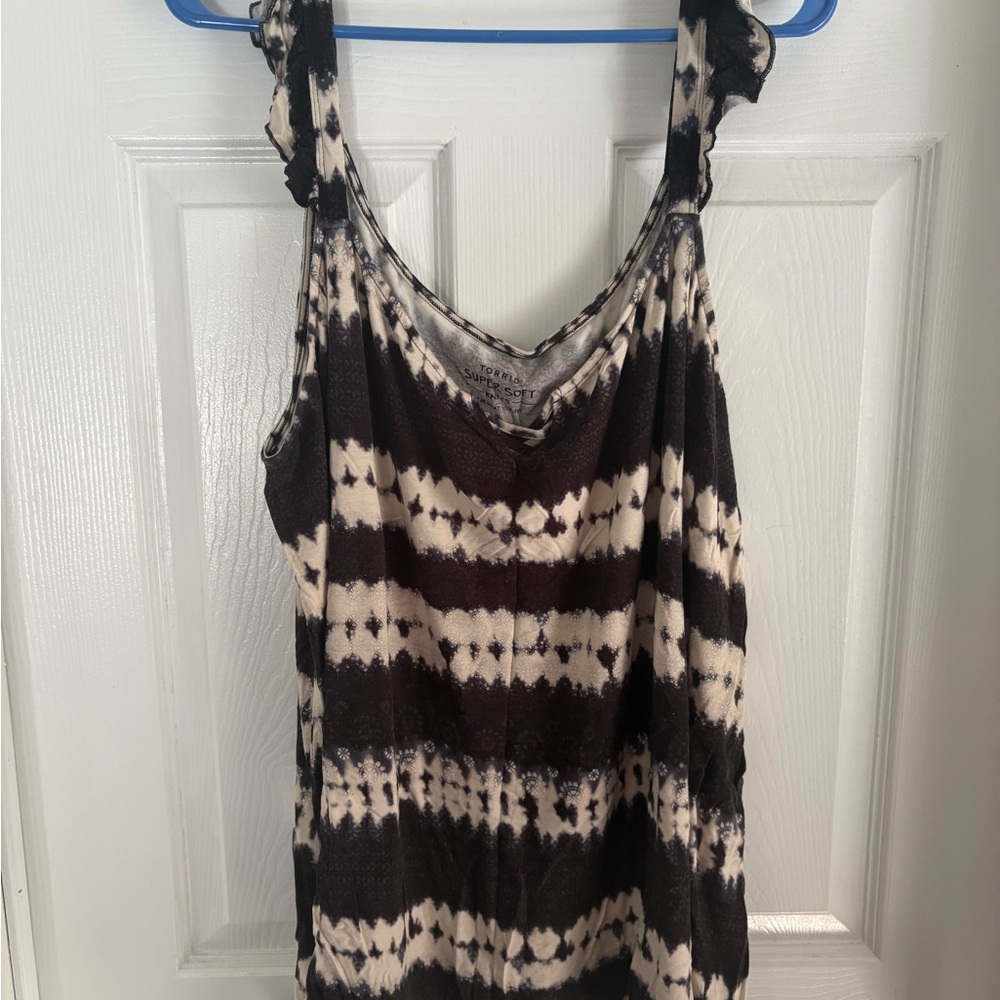 Torrid Black and Cream Tie-Dye Camisole